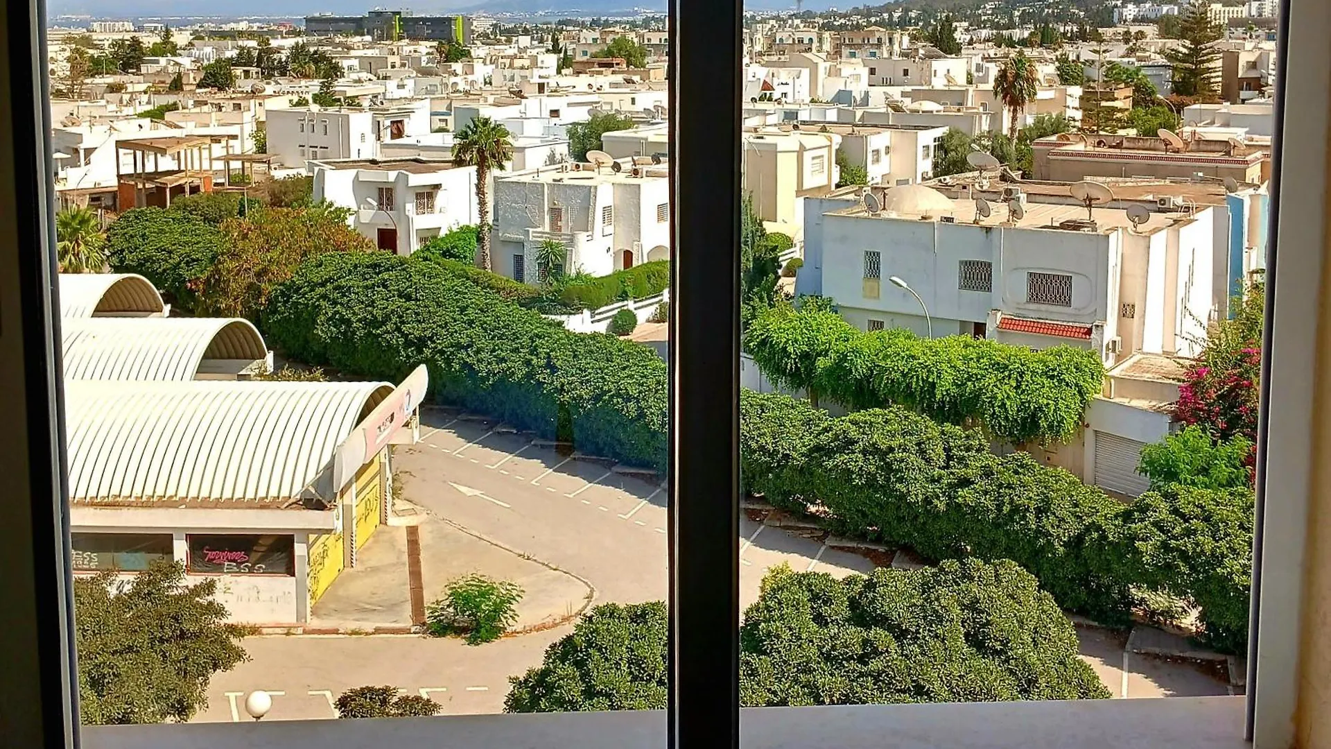 Studio Tres Haut Standing Avec Vue Degagee Tunis Apartmán